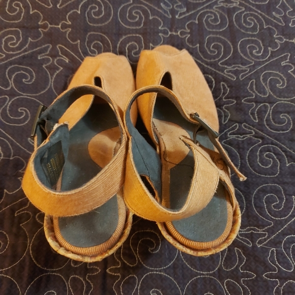 Fluevog Raquel Pindowns pinup sandals vegan - Picture 6 of 10